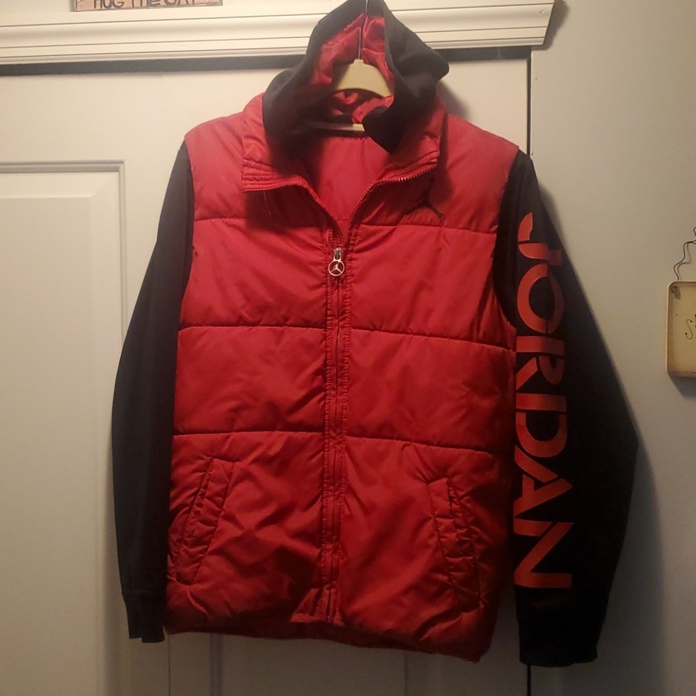 Jordan puffer jacket with Hood